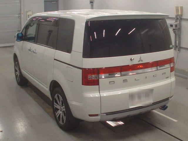 MITSUBISHI DELICA D5 2018