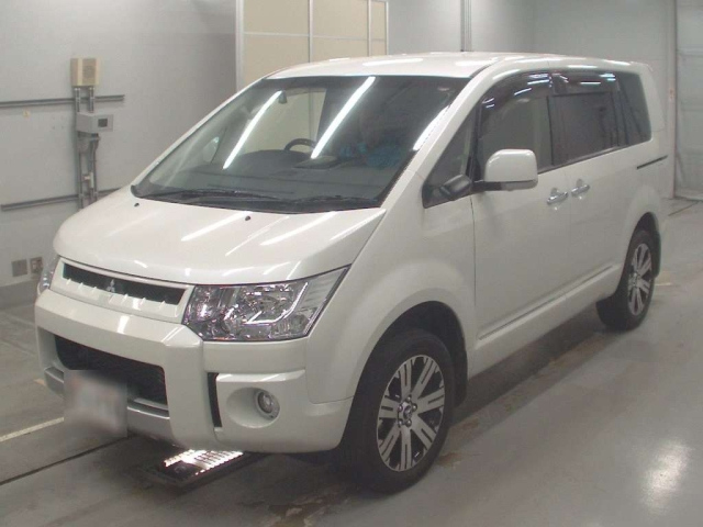 MITSUBISHI DELICA D5 2018
