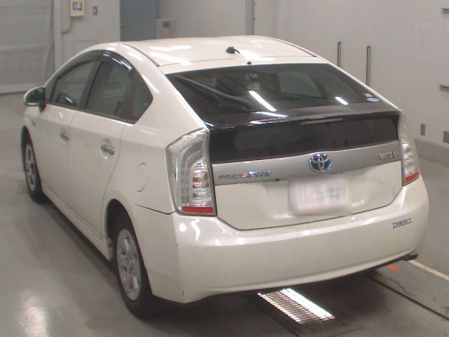 TOYOTA PRIUS PHV 2012