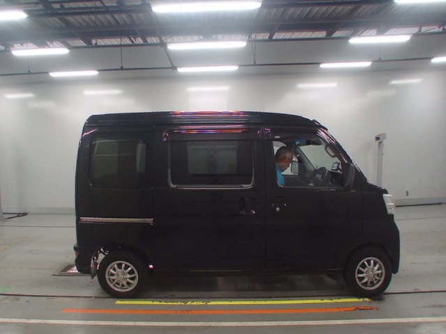 DAIHATSU HIJET VAN 2017