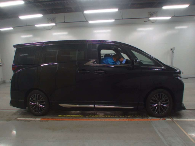 TOYOTA VELLFIRE 2024