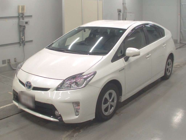 TOYOTA PRIUS 2013