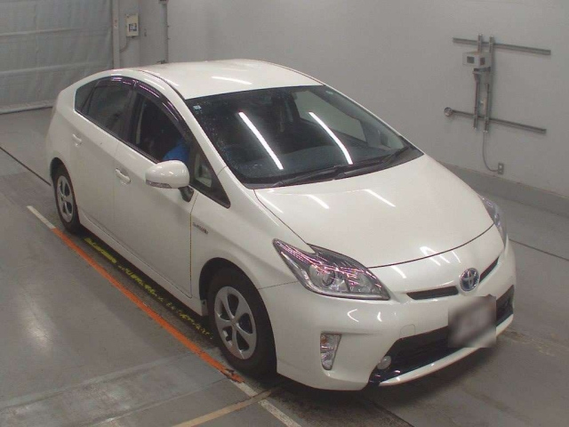TOYOTA PRIUS 2013