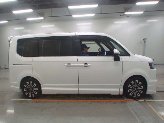 HONDA STEP WAGON 2022