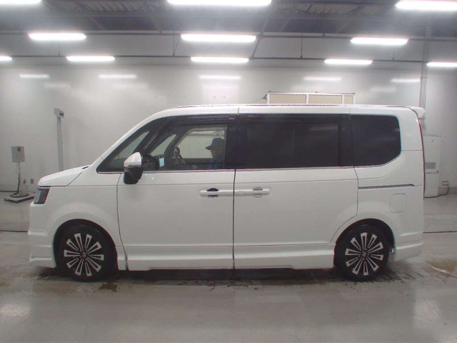 HONDA STEP WAGON 2022