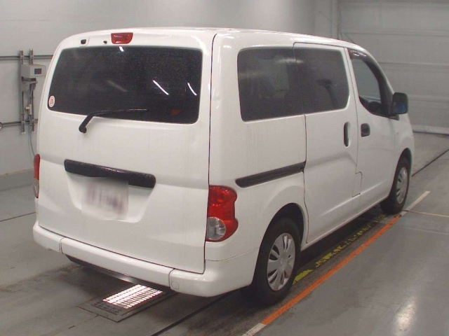 NISSAN NV200 2012