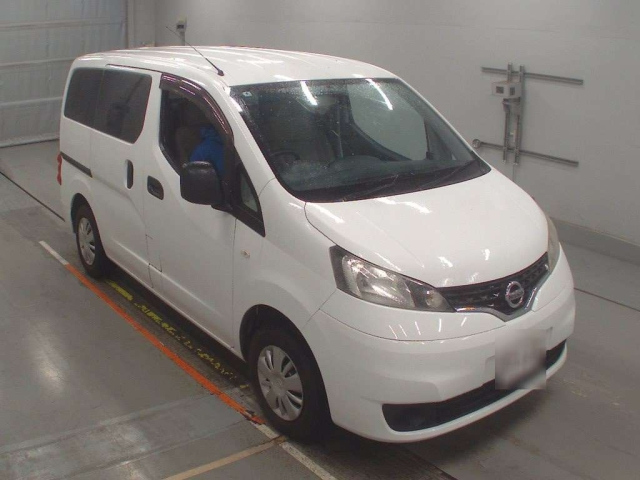 NISSAN NV200 2012