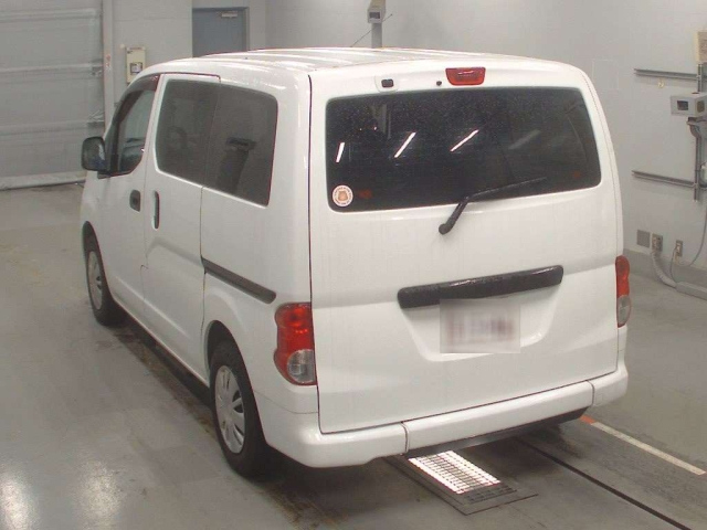 NISSAN NV200 2012
