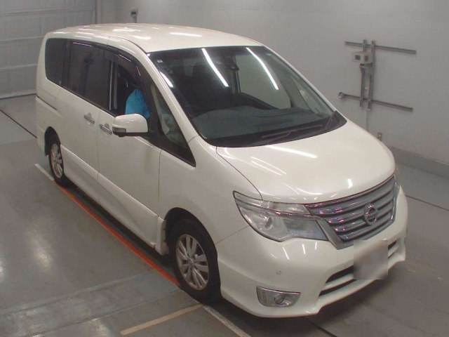 NISSAN SERENA 2015