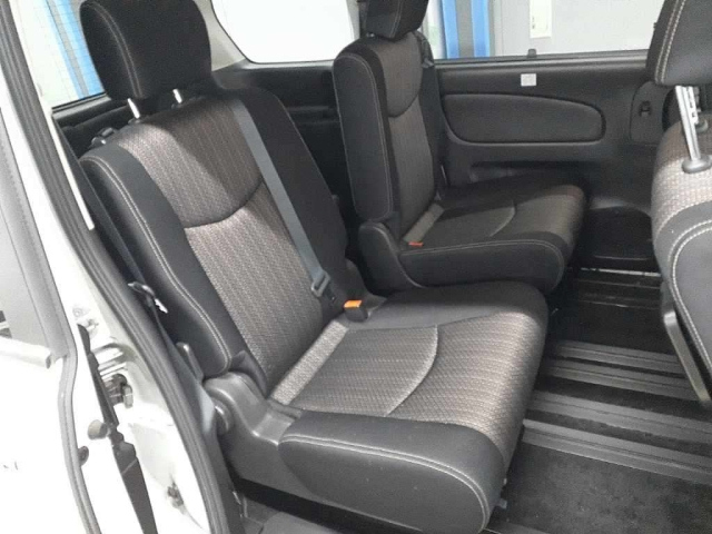 NISSAN SERENA 2015