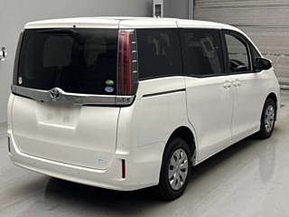 TOYOTA NOAH 2019