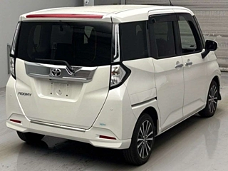 TOYOTA ROOMY 2023