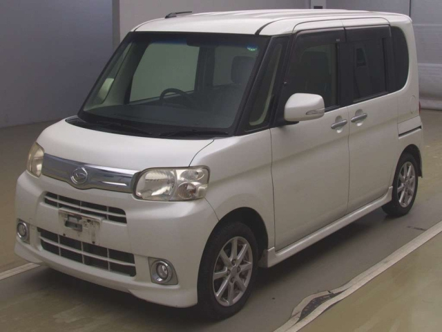 DAIHATSU TANTO 2013