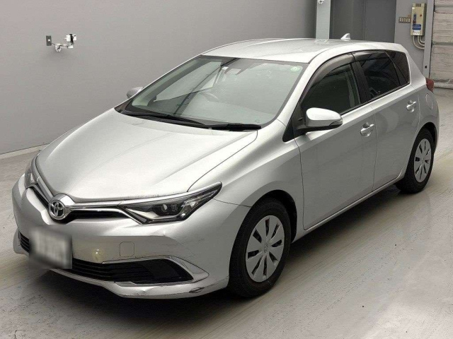 TOYOTA AURIS 2017