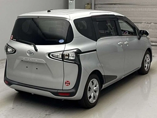 TOYOTA SIENTA 2021