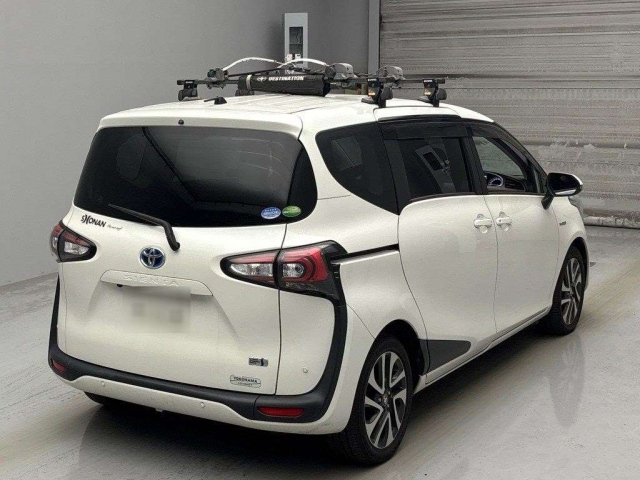 TOYOTA SIENTA 2018