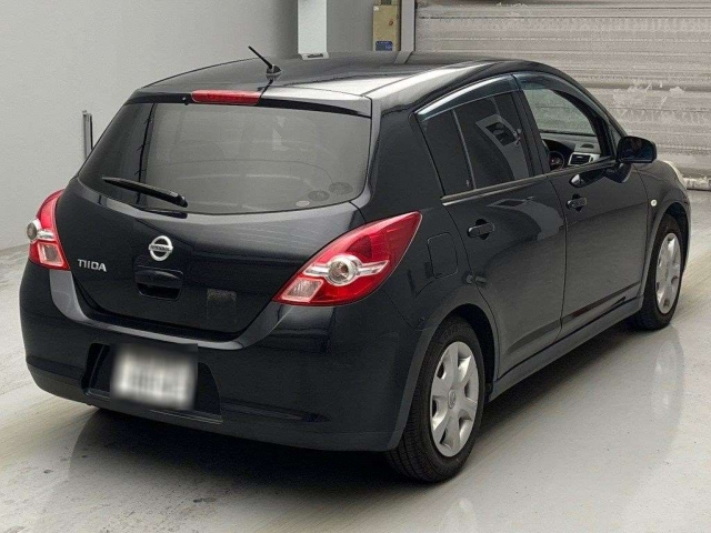 NISSAN TIIDA 2009