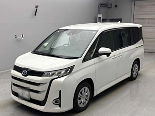 TOYOTA NOAH 2022