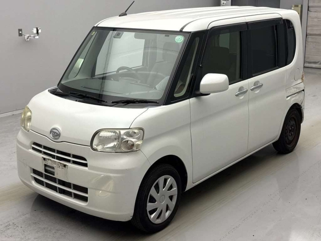 DAIHATSU TANTO 2012
