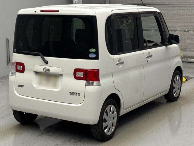 DAIHATSU TANTO 2012