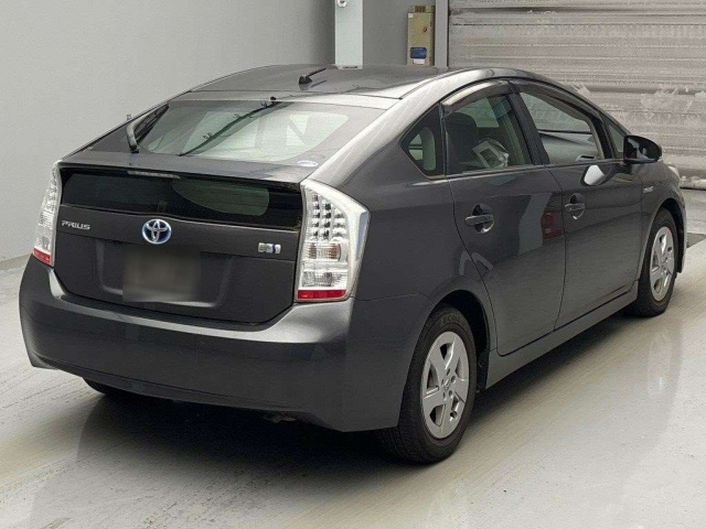 TOYOTA PRIUS 2011
