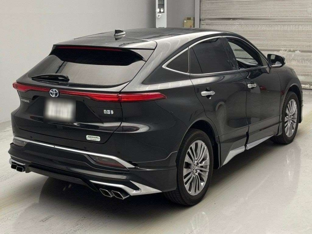 TOYOTA HARRIER 2022