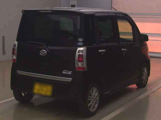 DAIHATSU TANTO EXE 2010
