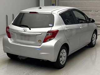 TOYOTA VITZ 2016