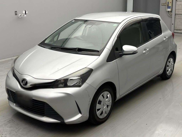 TOYOTA VITZ 2016