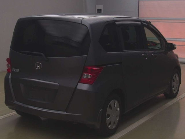 HONDA FREED 2009