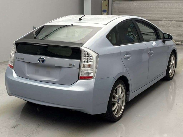 TOYOTA PRIUS 2011