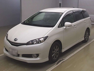 TOYOTA WISH 2016