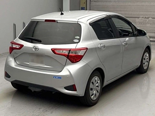 TOYOTA VITZ 2018