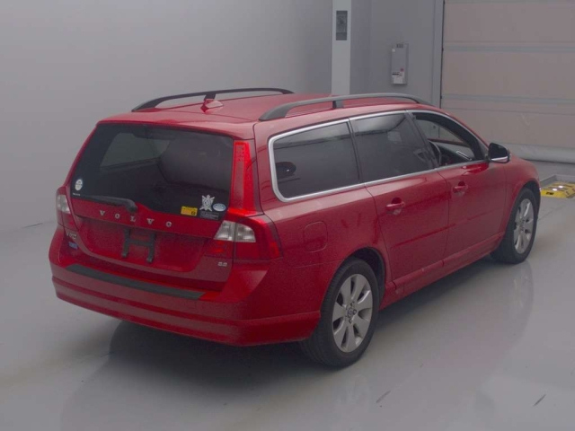 VOLVO V70 2008