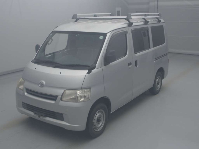 TOYOTA TOWN ACE VAN 2010