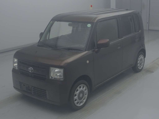 TOYOTA PIXIS SPACE 2014