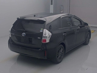 TOYOTA PRIUS ALPHA 2014