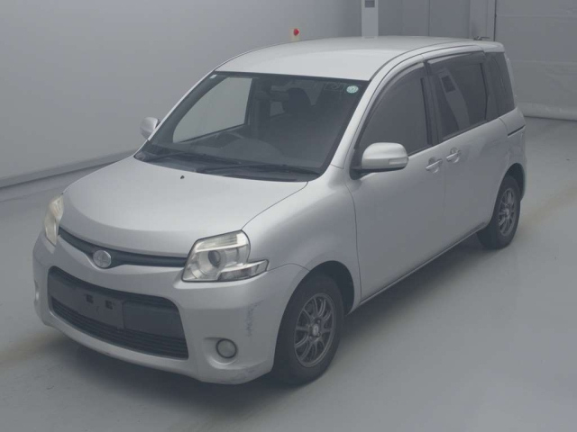 TOYOTA SIENTA 2012