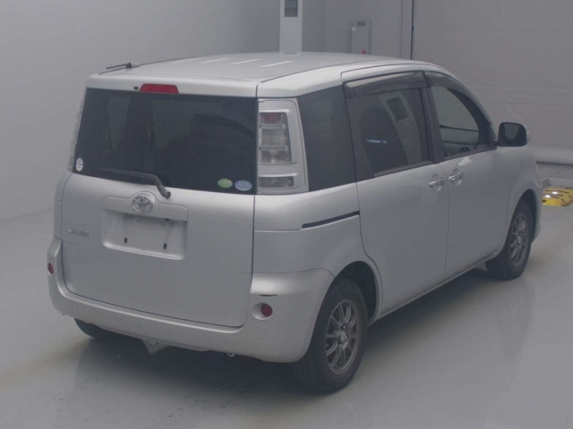 TOYOTA SIENTA 2012