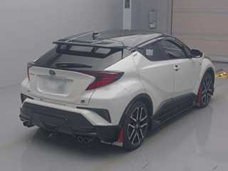 TOYOTA C-HR 2021