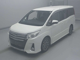TOYOTA NOAH 2014