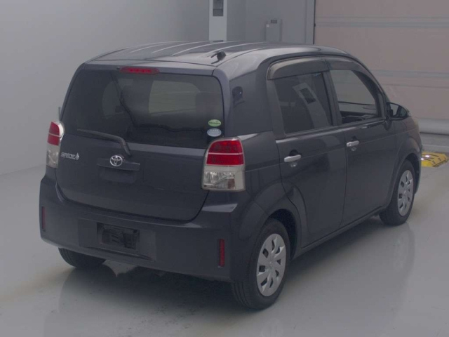 TOYOTA SPADE 2013