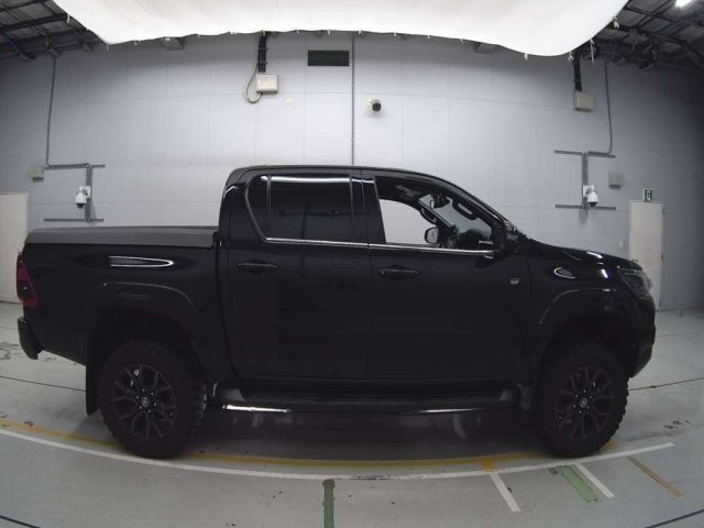 TOYOTA HILUX 2022