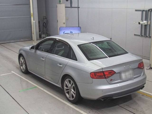 AUDI S4 2010