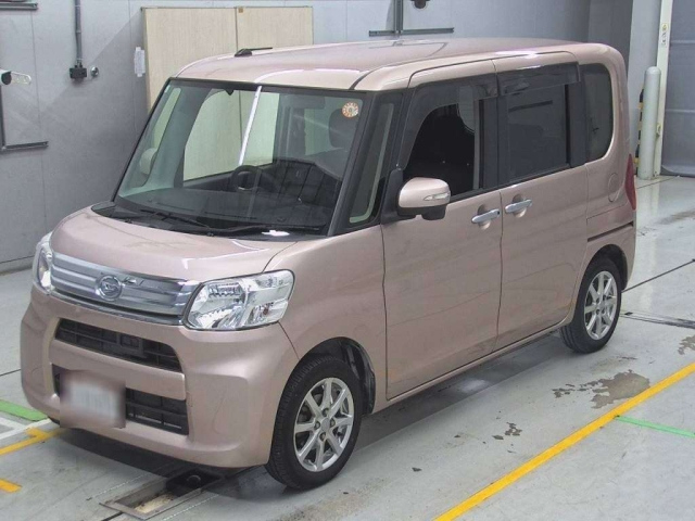 DAIHATSU TANTO 2015