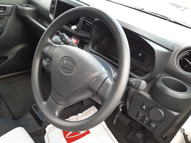 DAIHATSU MIRA E S 2025