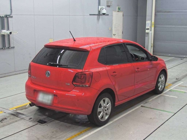VOLKSWAGEN POLO 2012
