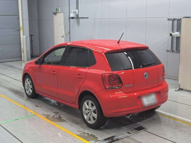 VOLKSWAGEN POLO 2012