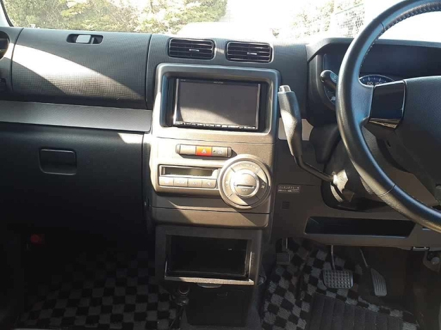 TOYOTA PIXIS SPACE 2011