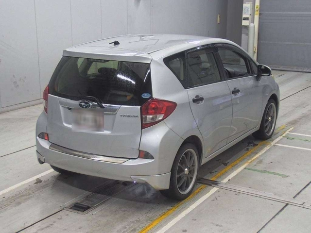 SUBARU TREZIA 2012